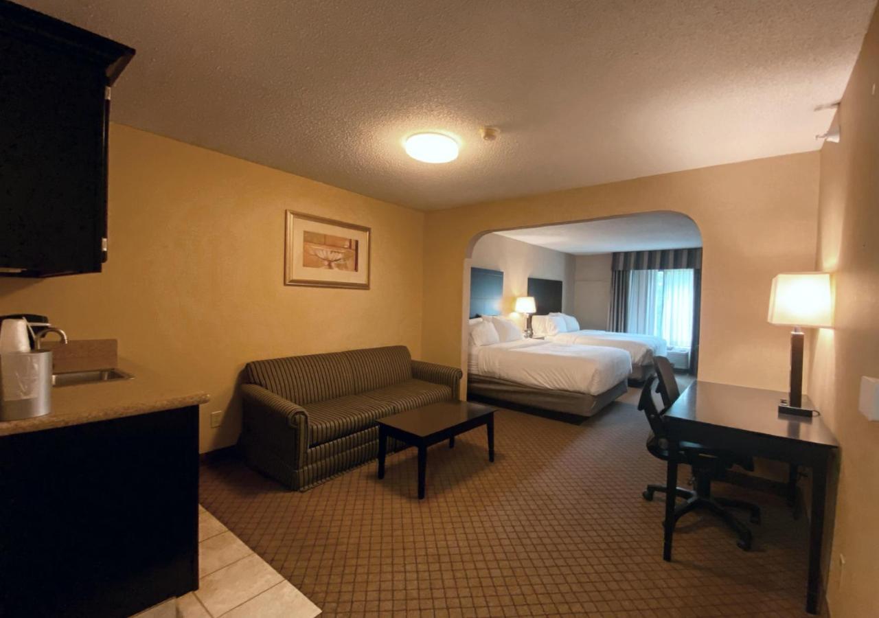 Holiday Inn Express Plymouth By Ihg Екстериор снимка
