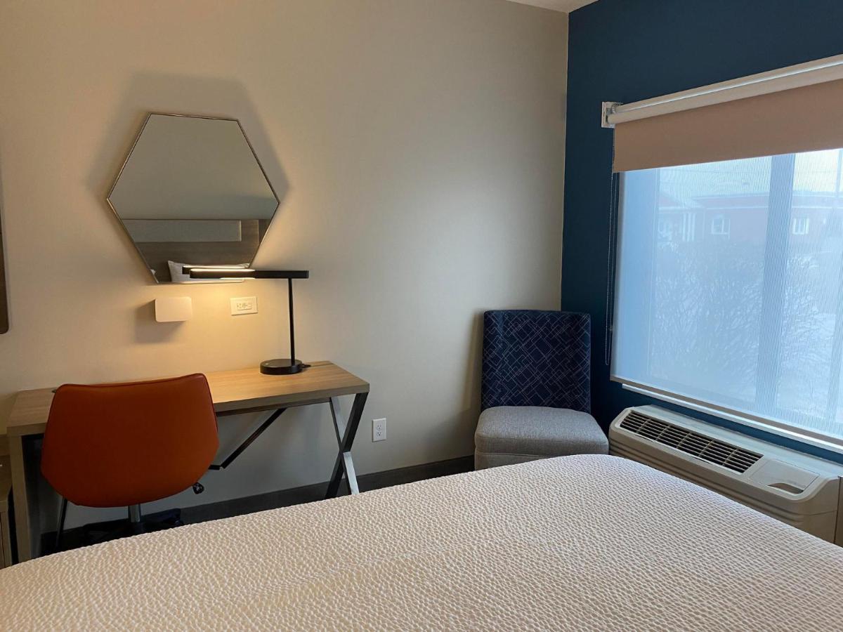 Holiday Inn Express Plymouth By Ihg Екстериор снимка