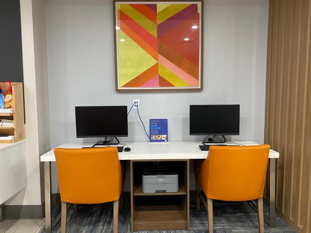 Holiday Inn Express Plymouth By Ihg Екстериор снимка