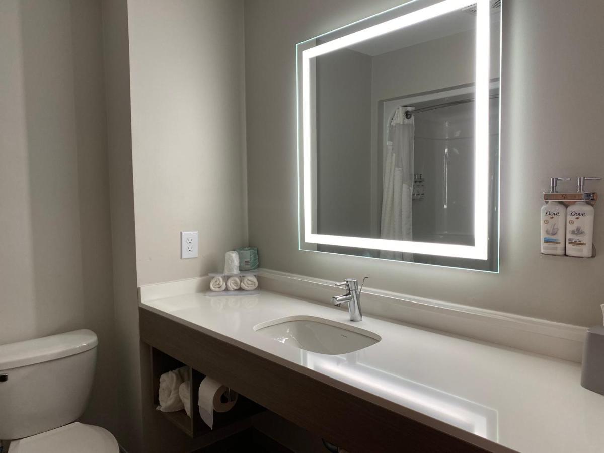 Holiday Inn Express Plymouth By Ihg Екстериор снимка