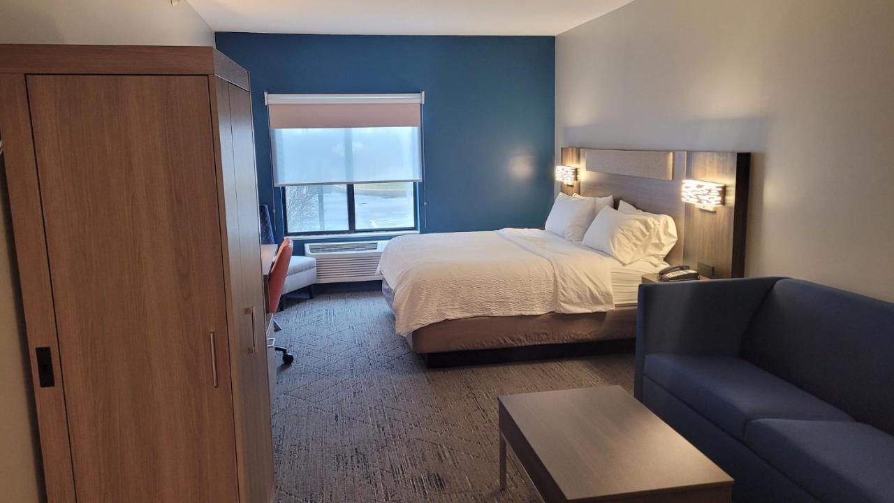 Holiday Inn Express Plymouth By Ihg Екстериор снимка