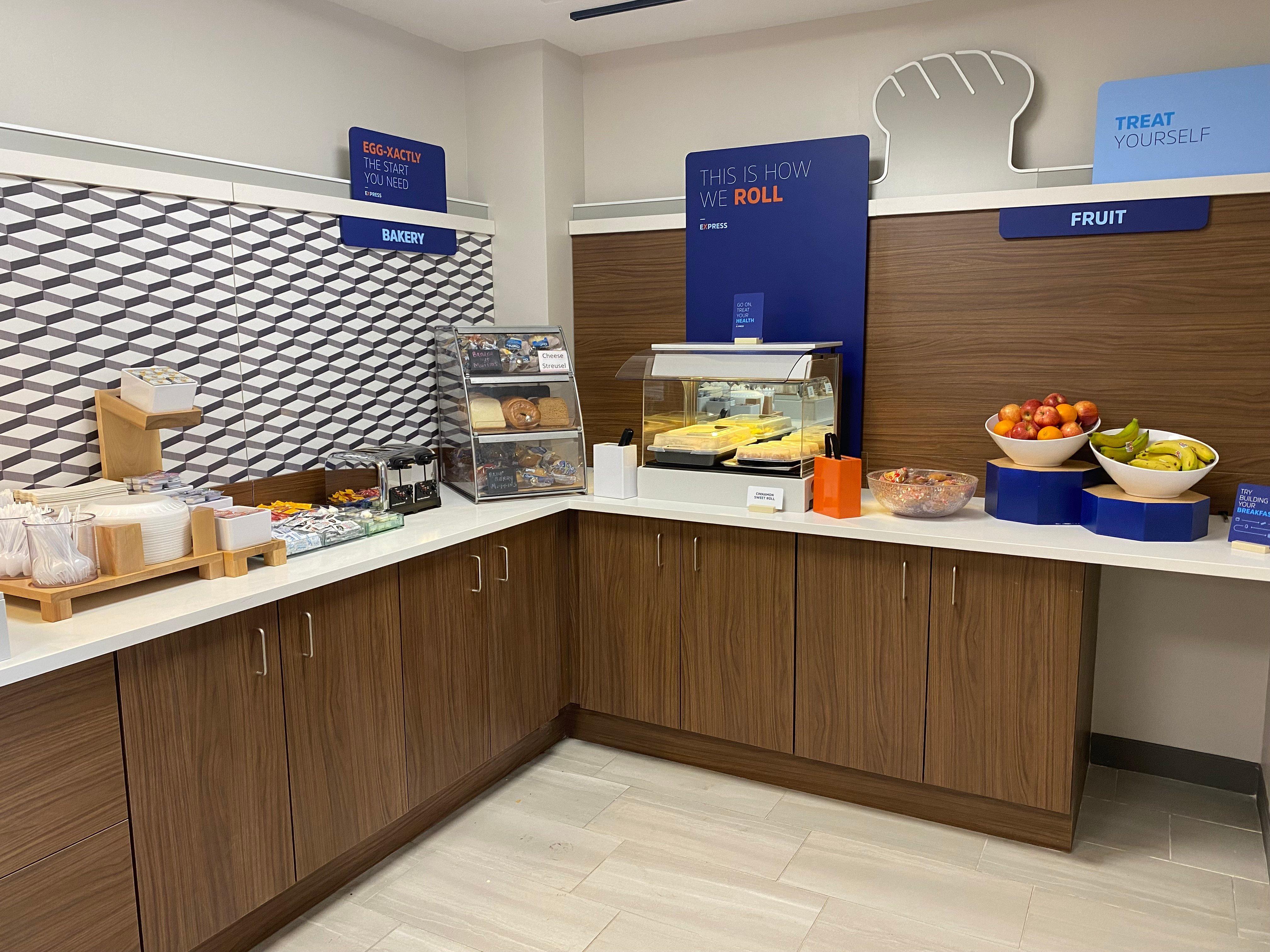 Holiday Inn Express Plymouth By Ihg Екстериор снимка