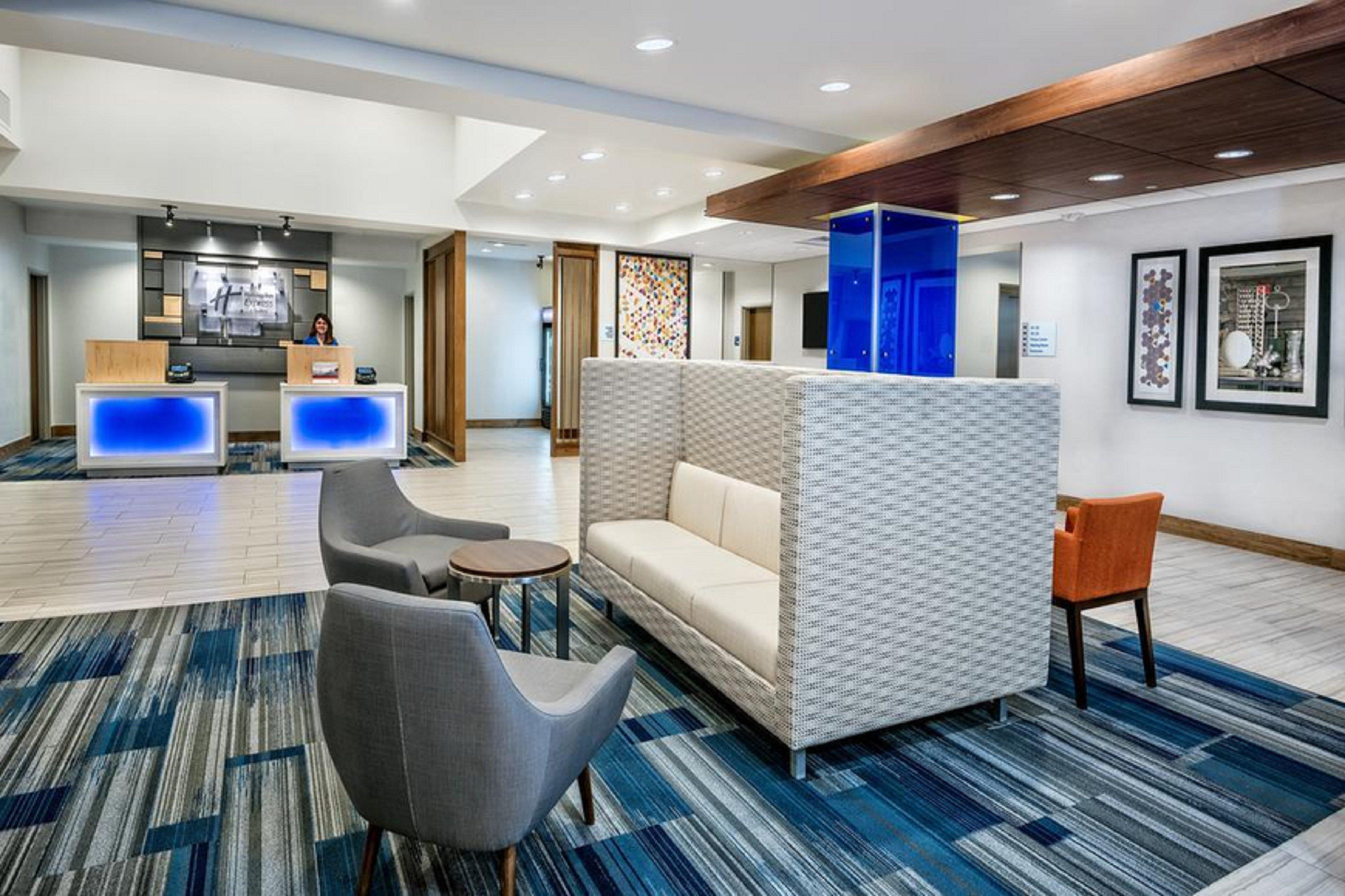 Holiday Inn Express Plymouth By Ihg Екстериор снимка